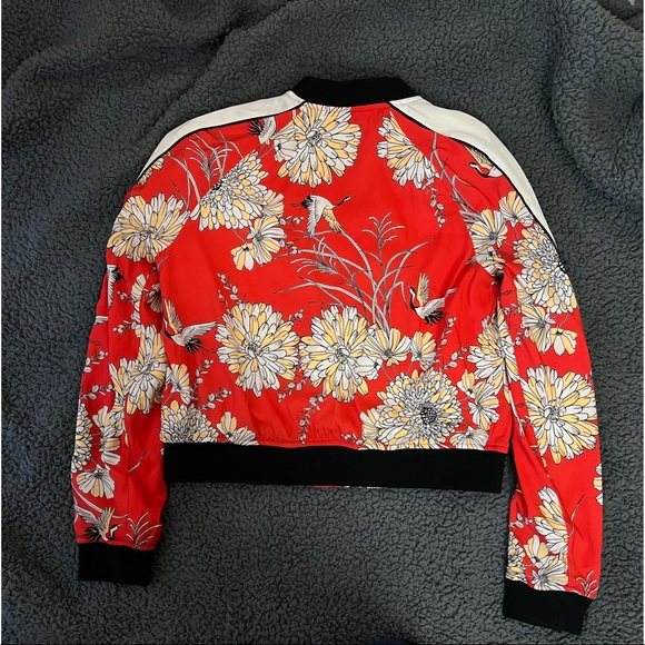 EXPRESS Reddish Orange/Multi Floral Bird Print Soft Bomber Jacket Women's Medium - Picture 6 of 11